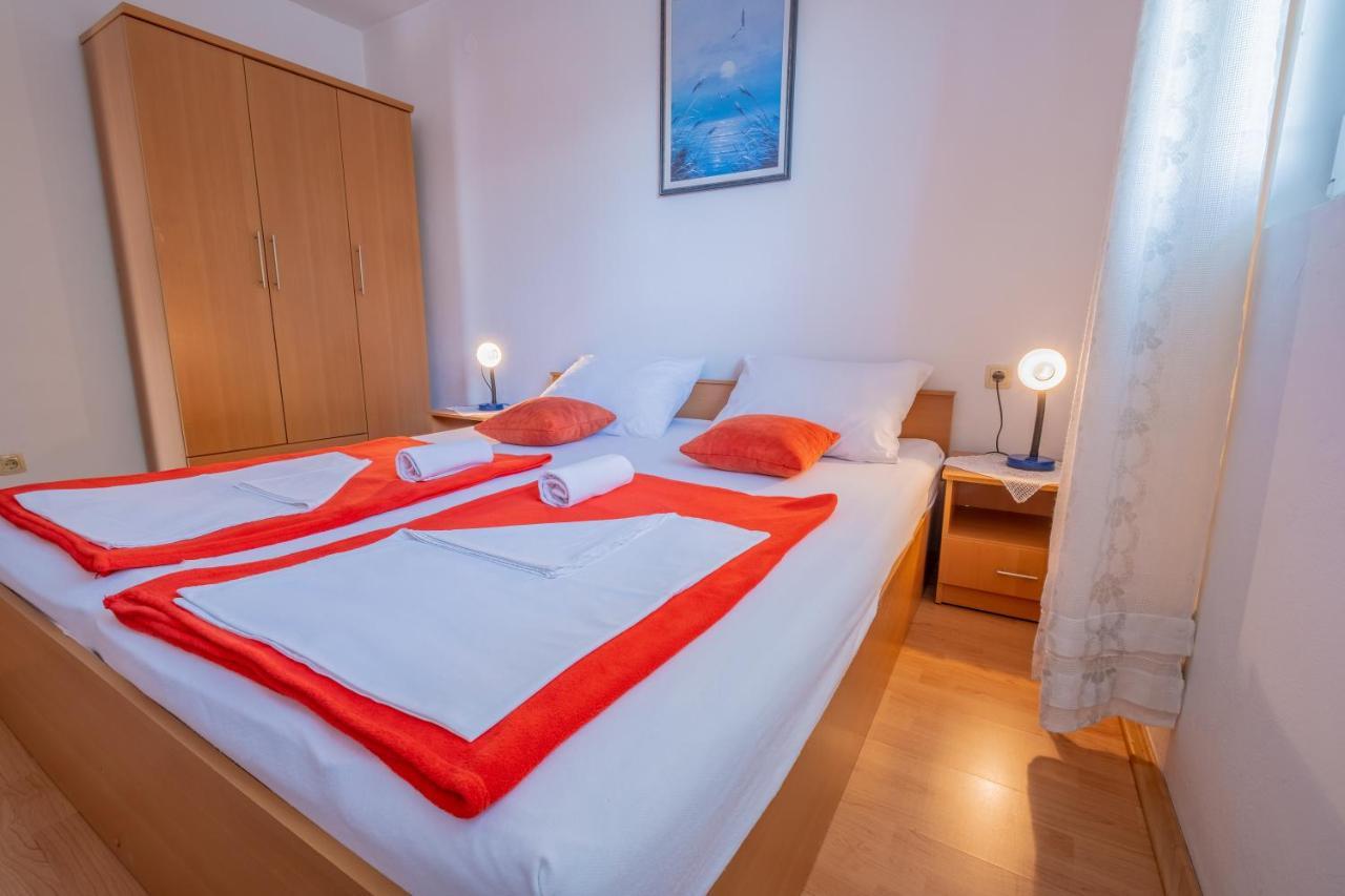 Cozy Apartments With Sea View Novi Vinodolski Exterior photo